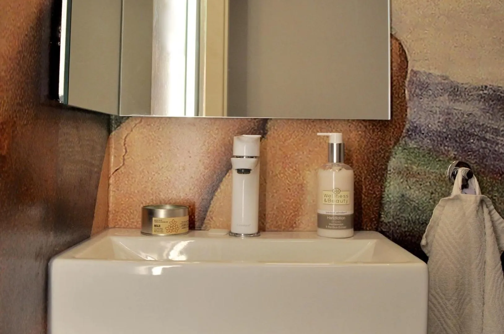 Zimmer In Atelierwohnung Kolonia