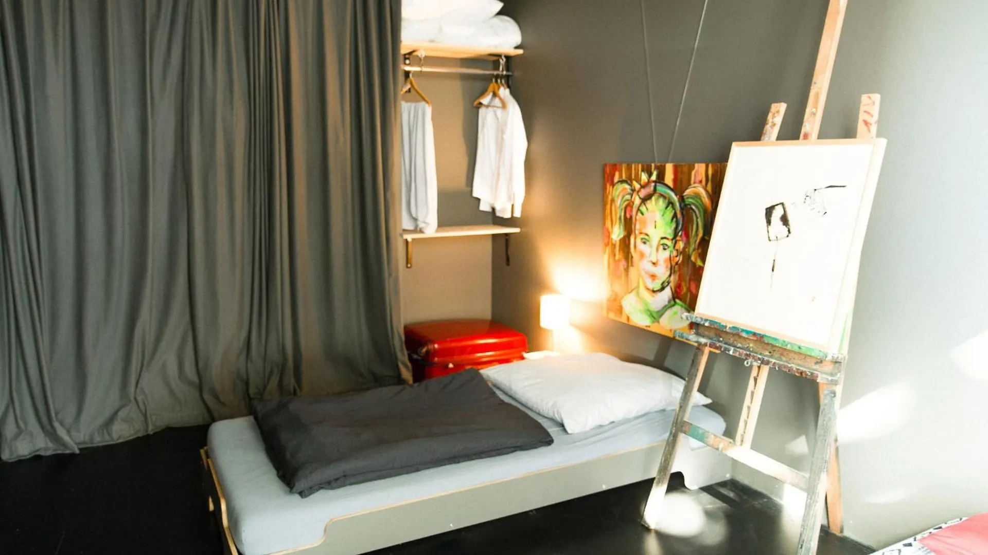 Zimmer In Atelierwohnung Kolín nad Rýnem Ubytování v soukromí